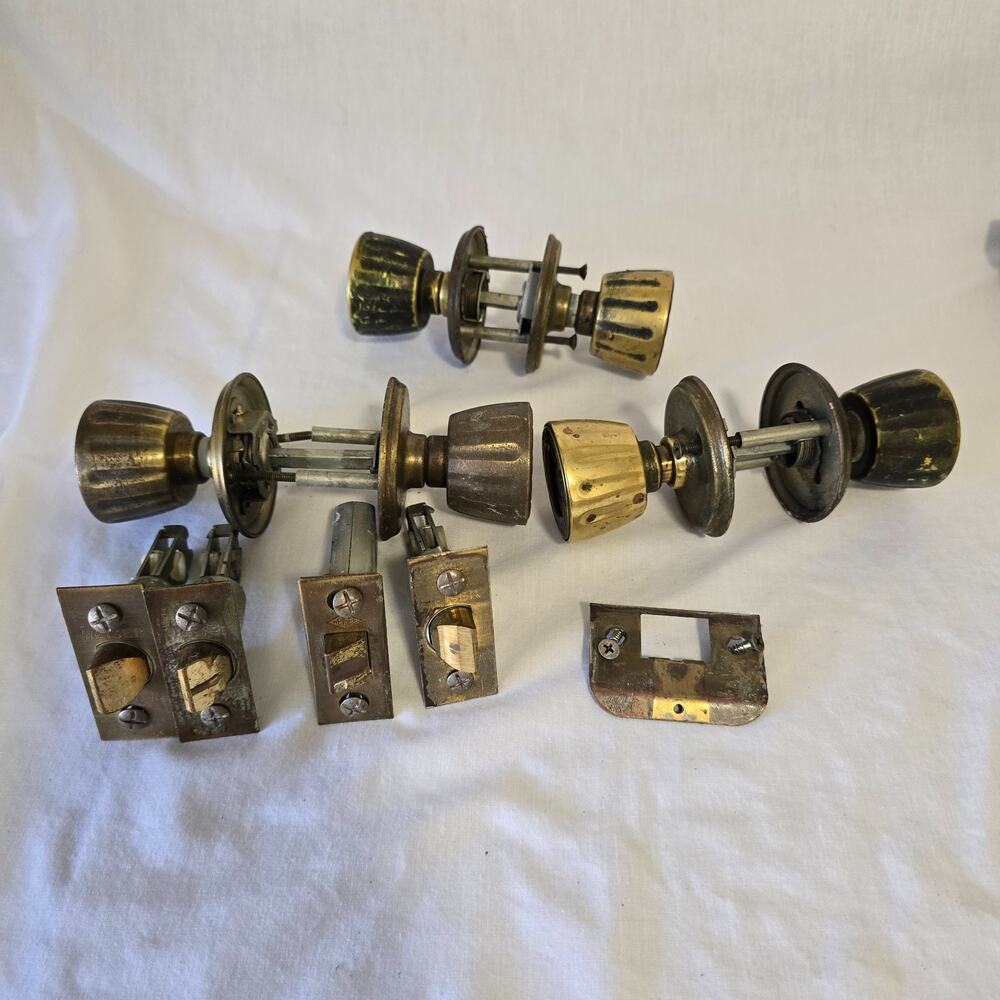 Set of 3 Mid-Century Weiser Grecian Pattern Brass Door Knobs Locking
